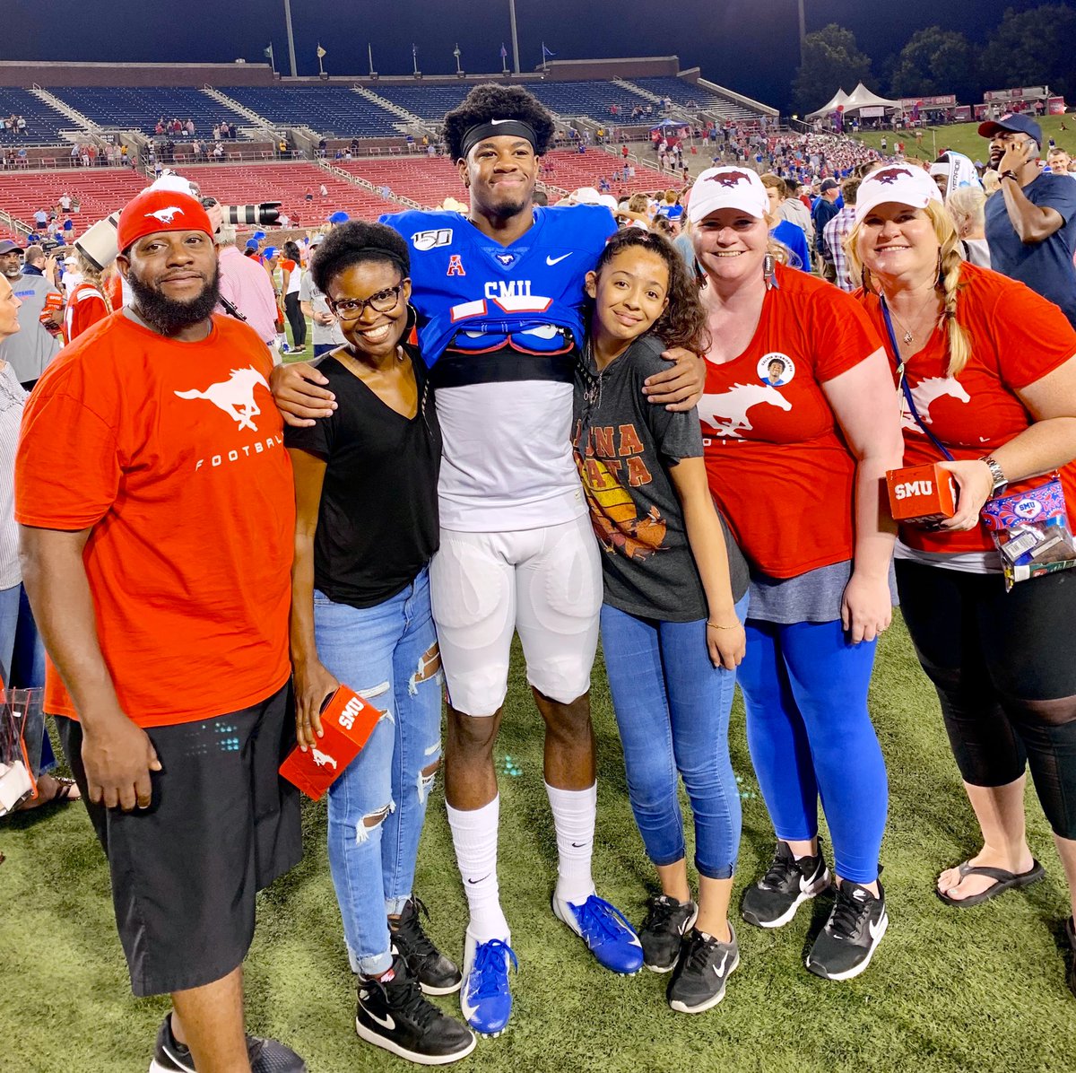 halib78's tweet photo. Post game #BackyardBLVD! Bonus @EricDickerson Bobblehead included. It truly was the best night ever, yโall! #PonyUpDallas @SMU_Football https://t.co/a4QLXGpfWW
