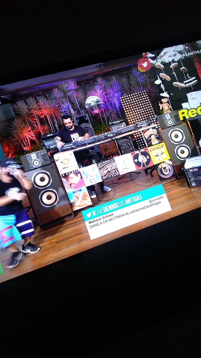 josimara___'s tweet photo. #LiveDennisDasAntigas 
Funk das antigas é bem melhor do que as de hoje em dia, mas vcs não estão preparados pra essa conversa. https://t.co/YsdspI8cEs