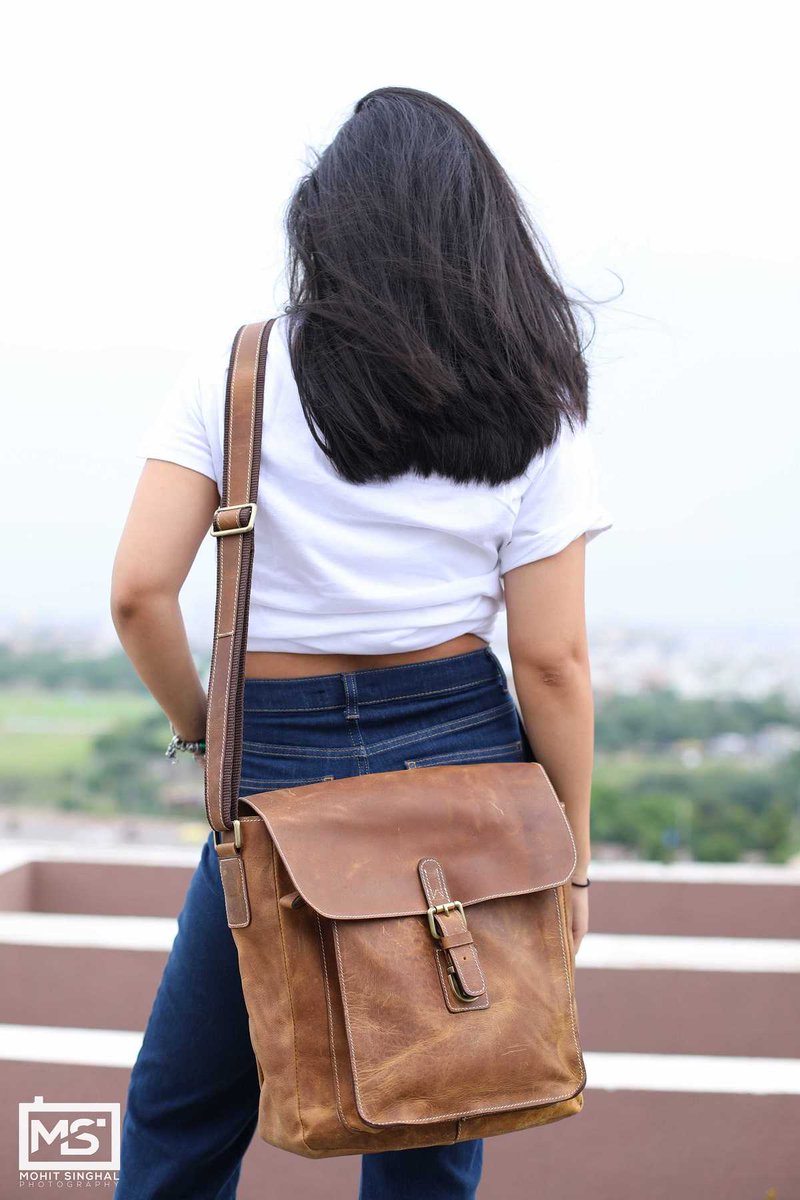 HighOnLeather's tweet photo. Full Grain Leather Handbag
https://t.co/DGMApcmwrn
#montrealblog #montrealblogger #griffintown #style #styleinspo #womenstyle #womenfashion https://t.co/5p8SXUY4AG
