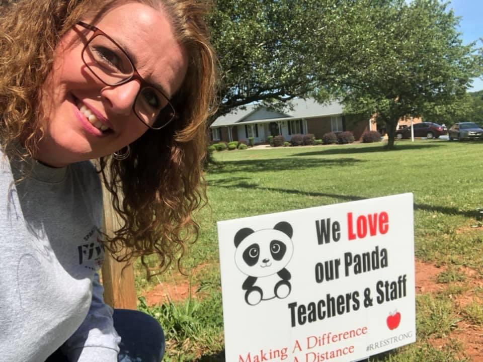 SpartanburgD5's tweet photo. Special Saturday surprise for teachers &amp; staff at @RRESPandas 🐼❤️ #WeAreD5 #D5Strong https://t.co/zsyMnXGpCD