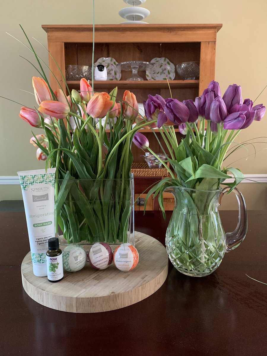 mdcaprio's tweet photo. Early Mother’s Day! Thank you @adcaprio79 #ItTakesAFamily https://t.co/xTKasgmTNq