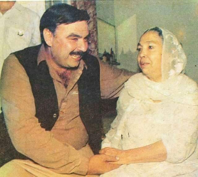 ShkhRasheed's tweet photo. #MothersDay
#mothersday2020 https://t.co/O4CWOQuquK