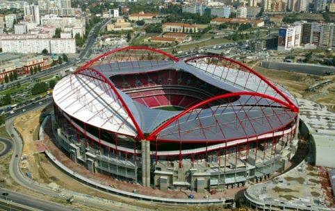 Tihenri_'s tweet photo. Nilton Santos e sua inspiração: o Estádio da Luz https://t.co/pxRZ8Nzgpg