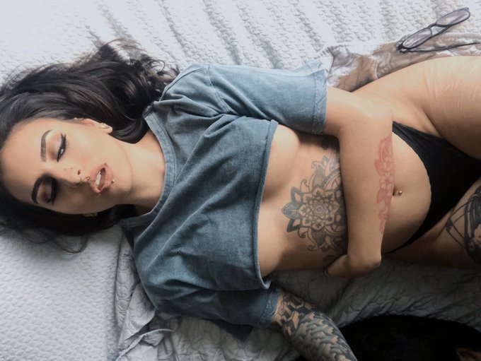 I love the things we do when I&rsquo;m alone with you https://t.co/Zwb1Uyo8DC