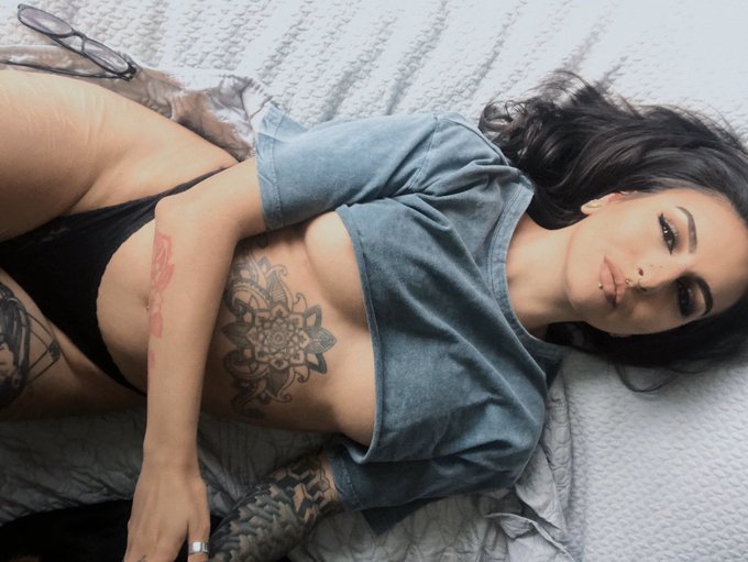 I love the things we do when I&rsquo;m alone with you https://t.co/Zwb1Uyo8DC