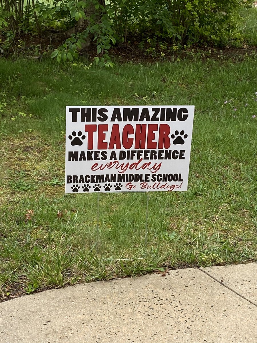 CRomanoROBMS's tweet photo. Thank you Shannon Smith, Jared Burke, and the ROBMS PTA for the thoughtful gift! Your act of kindness made me feel loved and appreciated!! ❤️🖤🐾 https://t.co/UvpssAf2Oh