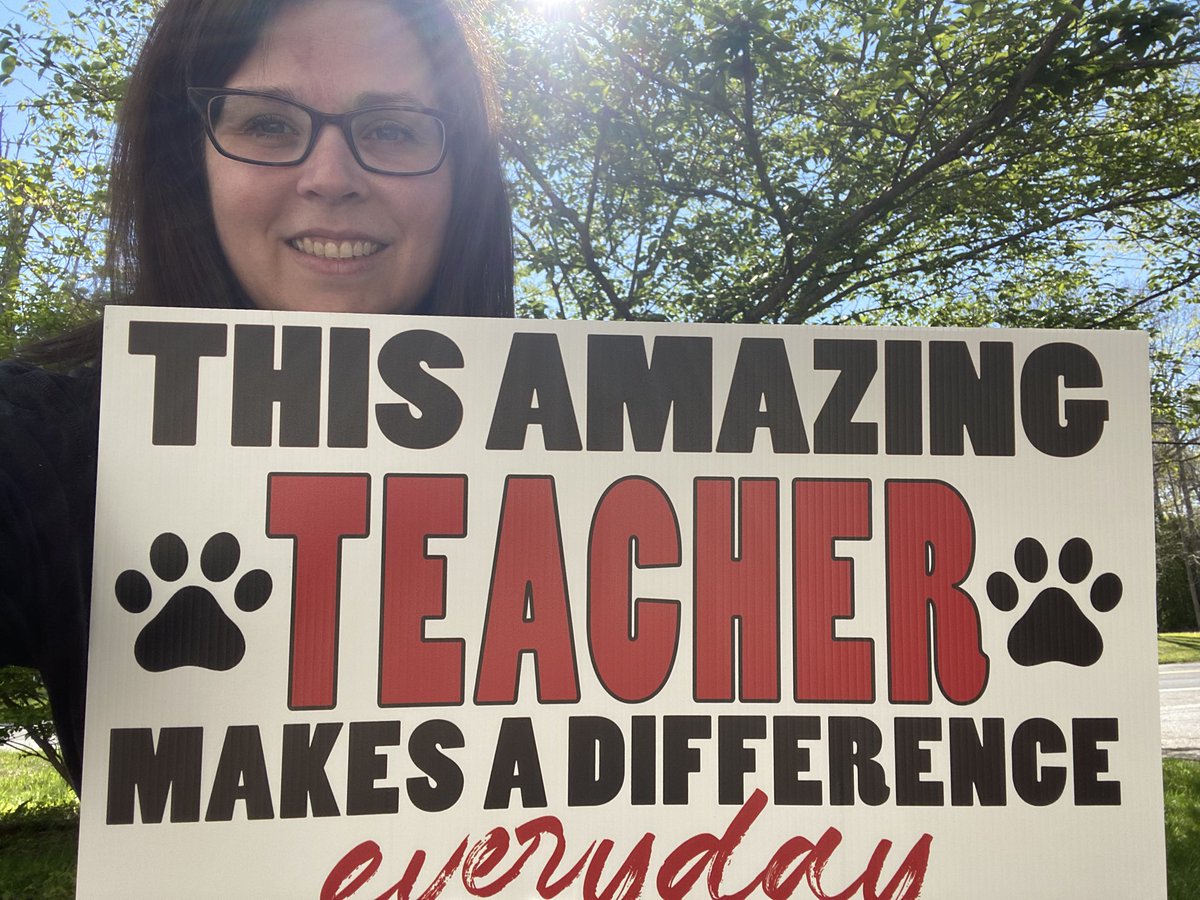 Thank you Shannon Smith, Jared Burke, and the ROBMS PTA for the thoughtful gift! Your act of kindness made me feel loved and appreciated!! ❤️🖤🐾