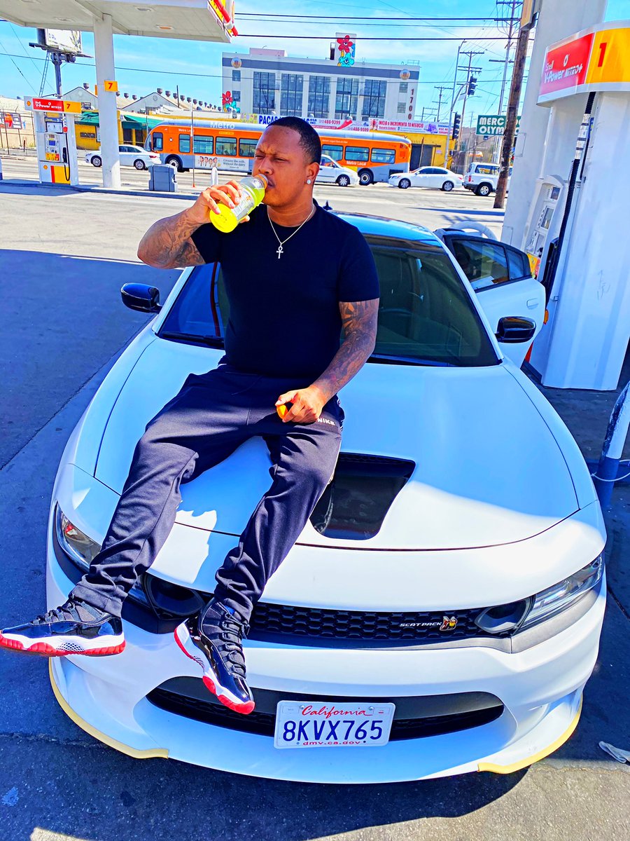 fatboyjb_'s tweet photo. ION GOT NO BIG HOMIE OR OLDER NIGGAS IN MY CORNER WIT MONEY. IM DOIN ALL THIS GROUND WORK OFF THE MUSCLE OF MYSELF. TRIAL AND ERROR FULL FLEDGE AND TAKIN L’S TO THE CHIN. BUT I HAD TO UNDERSTAND L’S COME BEFORE M’S IN THE ALPHABET ANYWAY. https://t.co/FW68jATzp2