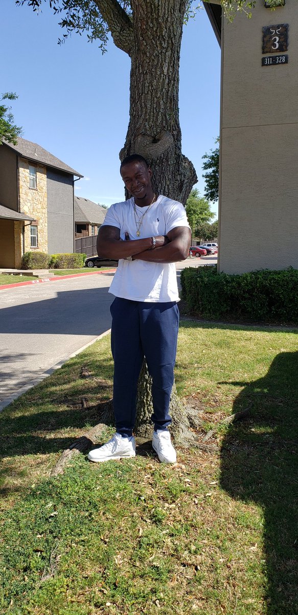 CTuck100's tweet photo. Ready for this lockdown to be over with but still ain't coming out too soon this is far as I'm posted me and the tree https://t.co/YWZAGyAYdA