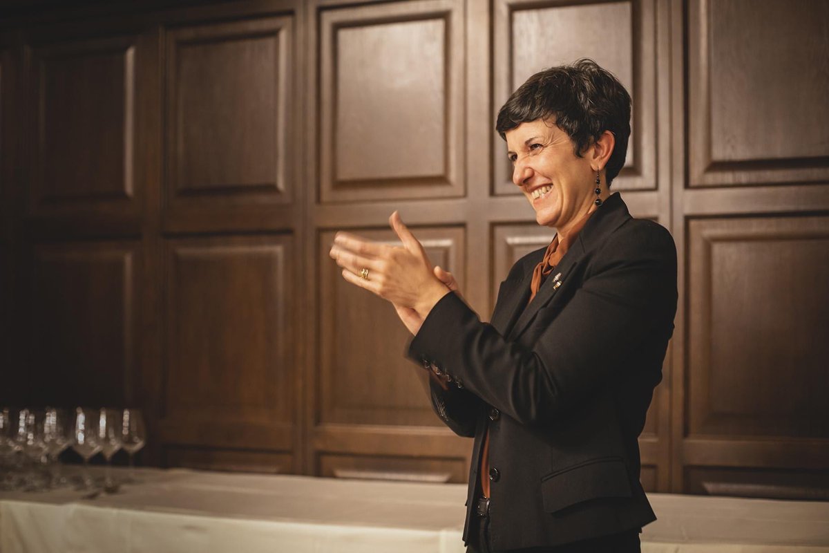 Ciao Mondo ❤️
Martedì 12 maggio, ore 17.00, in diretta sul profilo IG di <a href="/toccodizenzero/">Sandra Salerno 🗺</a> .. Un suo nuovo progetto #DONNEINFERMENTO, racconterò le mie esperienze nel mondo del vino con : <a href="/ilNizza/">ilNizza</a> <a href="/erbalucecarema/">erbalucecaremaconsorzio</a> e #cascinamariale