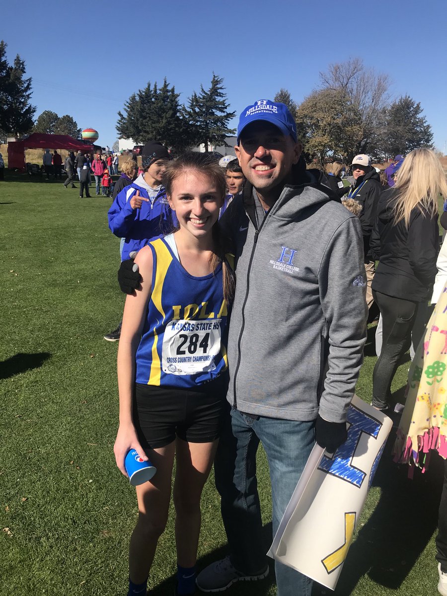 jstuckey22's tweet image. Rachel Bycroft should have walked the stage today ⁦@iolahighschool⁩ as a high school graduate!!!
So proud of my niece!
#XCState
#TrackState
#HSGraduate
❤️U