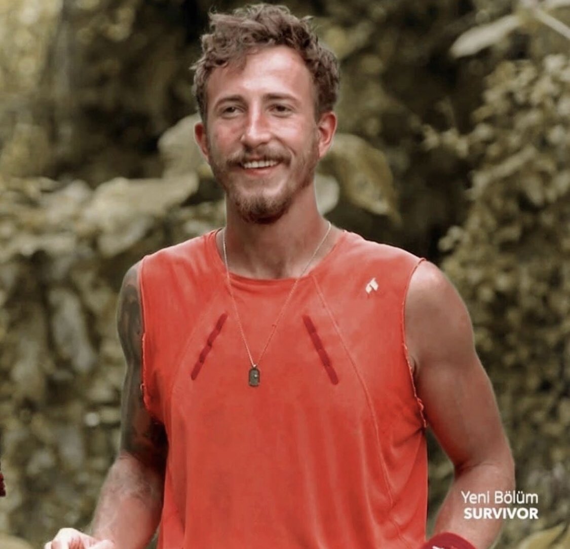 OzturkSemih's tweet photo. Bu gülüşü unutmayın.

#survivor2020 https://t.co/QvF4oSEmy3
