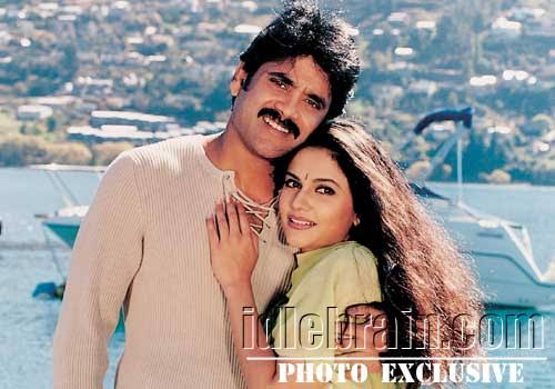 Humanism457's tweet image. Best music 😍❤
Best come back for #Nagarjuna
Nandi award 
Best music director award 
Film fare award 
   Best neat and classic entertainer 
#18YearsForSantosham 
#18YearsForBBSanthosham 
@iamnagarjuna