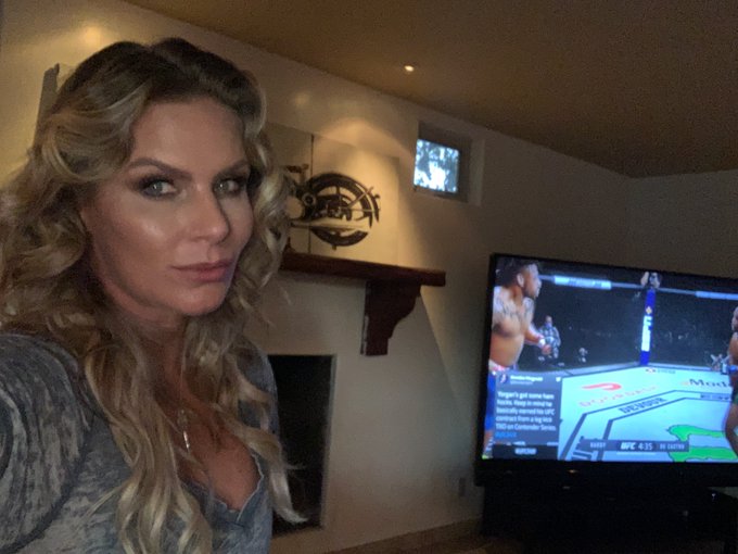 Let&rsquo;s go @ufc https://t.co/Z68SWfATkx<a class="tags" target="_blank" title="On Twitter" href="/?out=eyJ0eXAiOiJKV1QiLCJhbGciOiJIUzUxMiJ9.eyJpYXQiOjE3MTkzOTM4NjUsImlzcyI6InR3cG9ybnN0YXJzLmNvbSIsIm5iZiI6MTcxOTM5Mzg2NSwiZXhwIjoxNzUwOTI5ODY1LCJyZWRpcmVjdF91cmwiOiJodHRwczovL3R3aXR0ZXIuY29tL3VmYyJ9.FIizBRfaWpZptqGYAMTM2mkkb3JjZ91EqyBOythoLzFRMVmdfWjt2dz8g8AGdXsRWzbc139I78PP00K51BAZ-Q">@ufc</a><a href="/tag/nfl"class="tags"><span>#nfl</span></a>