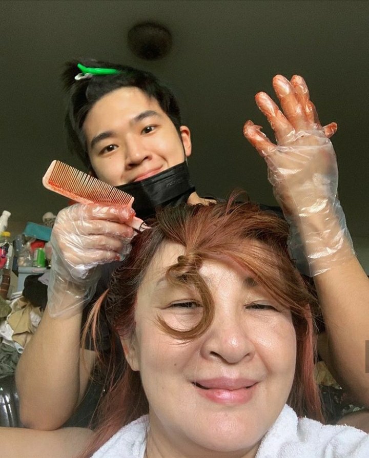 MDnutthapongph's tweet photo. A mother is your first friend, your best friend and your forever friend - unknown 💜
🌻Happy Mother's Day To All Mothers in the World 🌻
Photos 📷 @mdnutthapong IG 💙
#mdnutthapong #supportMD #sunflowerbabies #mdnutthapongph #myengineer https://t.co/J9T8bM026J