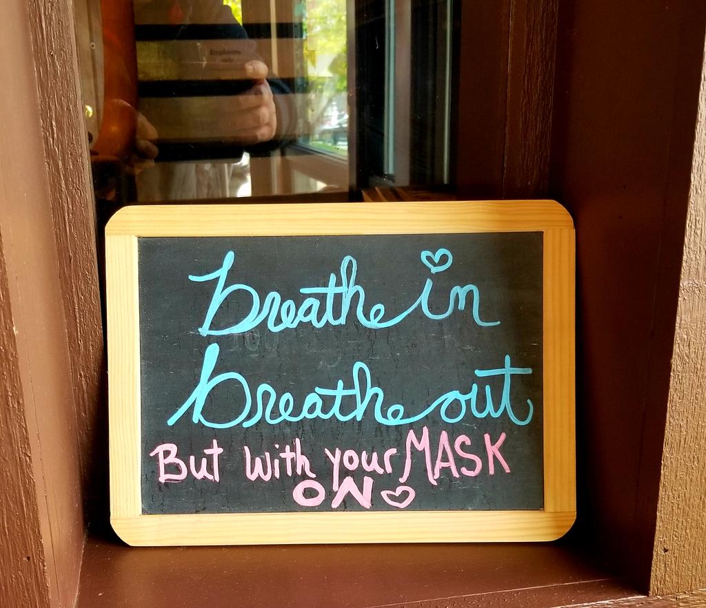soxfanbt's tweet photo. Excellent advice courtesy of @grahamschoc 🌰 #COVID19 https://t.co/BvXN9MzpVV