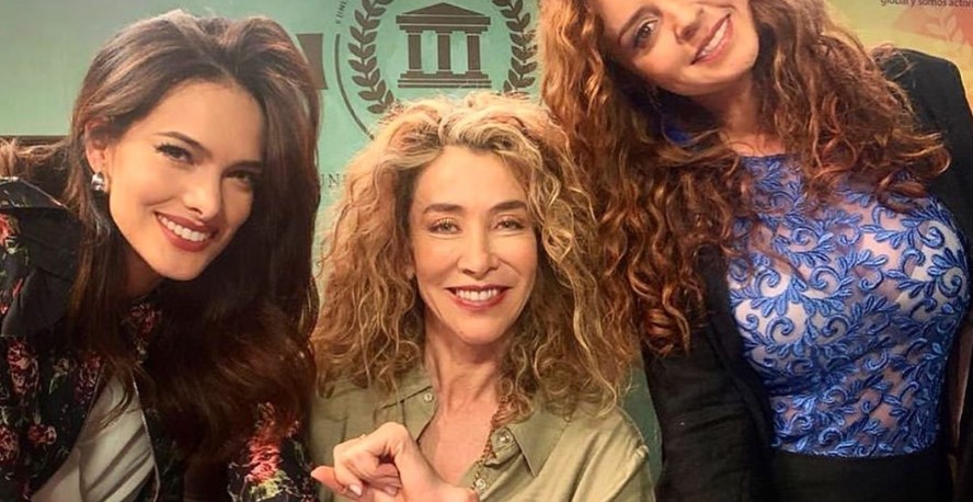 teammcarvajal28's tweet photo. #LoQueNoVimosEnLaNocturna2 #FansUnidas #FansUnidasLaNocturna2 Extrañamos verlas 😫😢 #NuestrasNochesNoSonLasMismas
@CaracolPlay @CaracolTV @DagoGarciaProd
@mcarvajal28 @jeabello @piedrahitangela https://t.co/sPABMGy0h9
