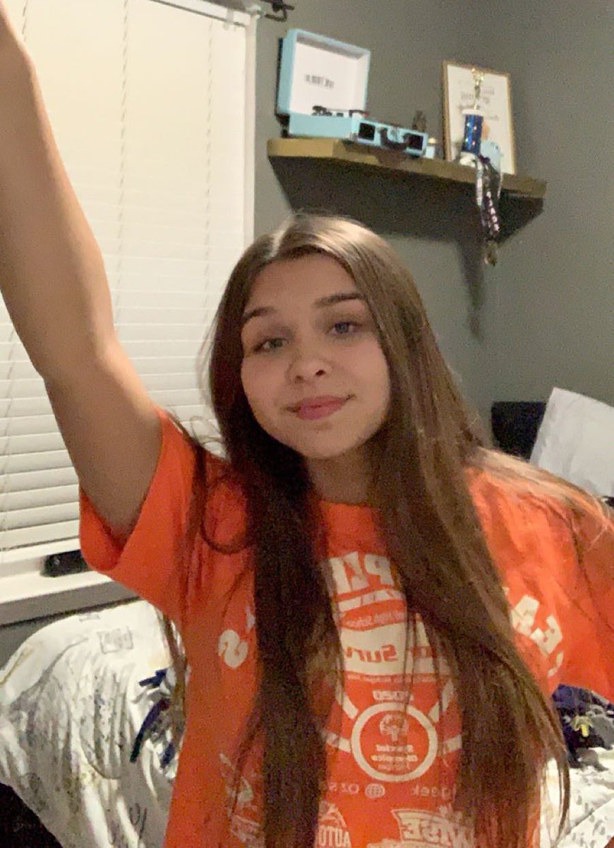 hitting a super hero pose for all of our essential workers and to support 🧡🧡<a href="/Kyra424/">Kyra Sells</a> 🧡🧡 #SSchallenge2020teamsupersells i nominate <a href="/colequattlander/">cole quattlander</a> <a href="/amirawilson0518/">amira wilson</a> <a href="/PawlakJoey/">Joey Pawlak</a> <a href="/hannahrimshas/">hannah rimshas</a> @adriana65799049