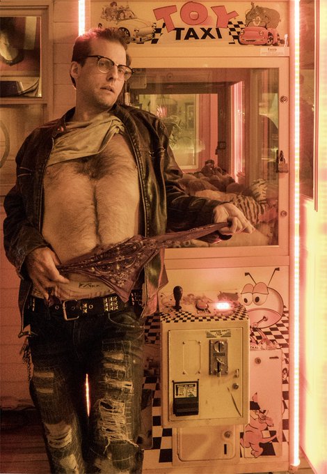 Deal’s pics and videos