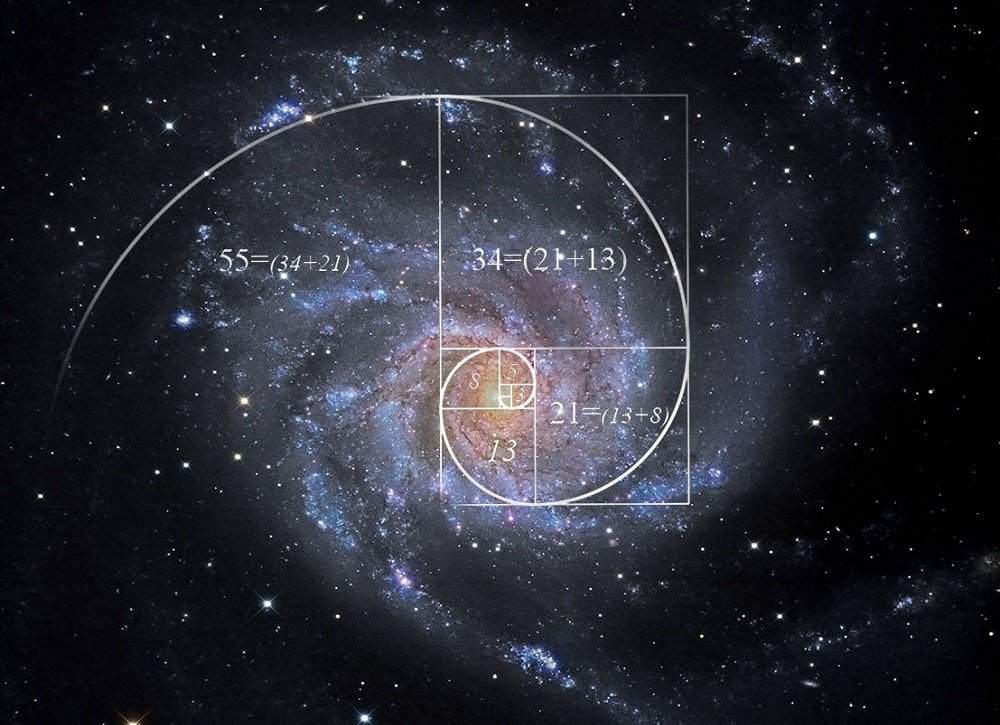 La simetría espejo-espiral de nuestra galaxia evoca la secuencia Fibonacci como si fuera un sello o firma divina del Gran Arquitecto.