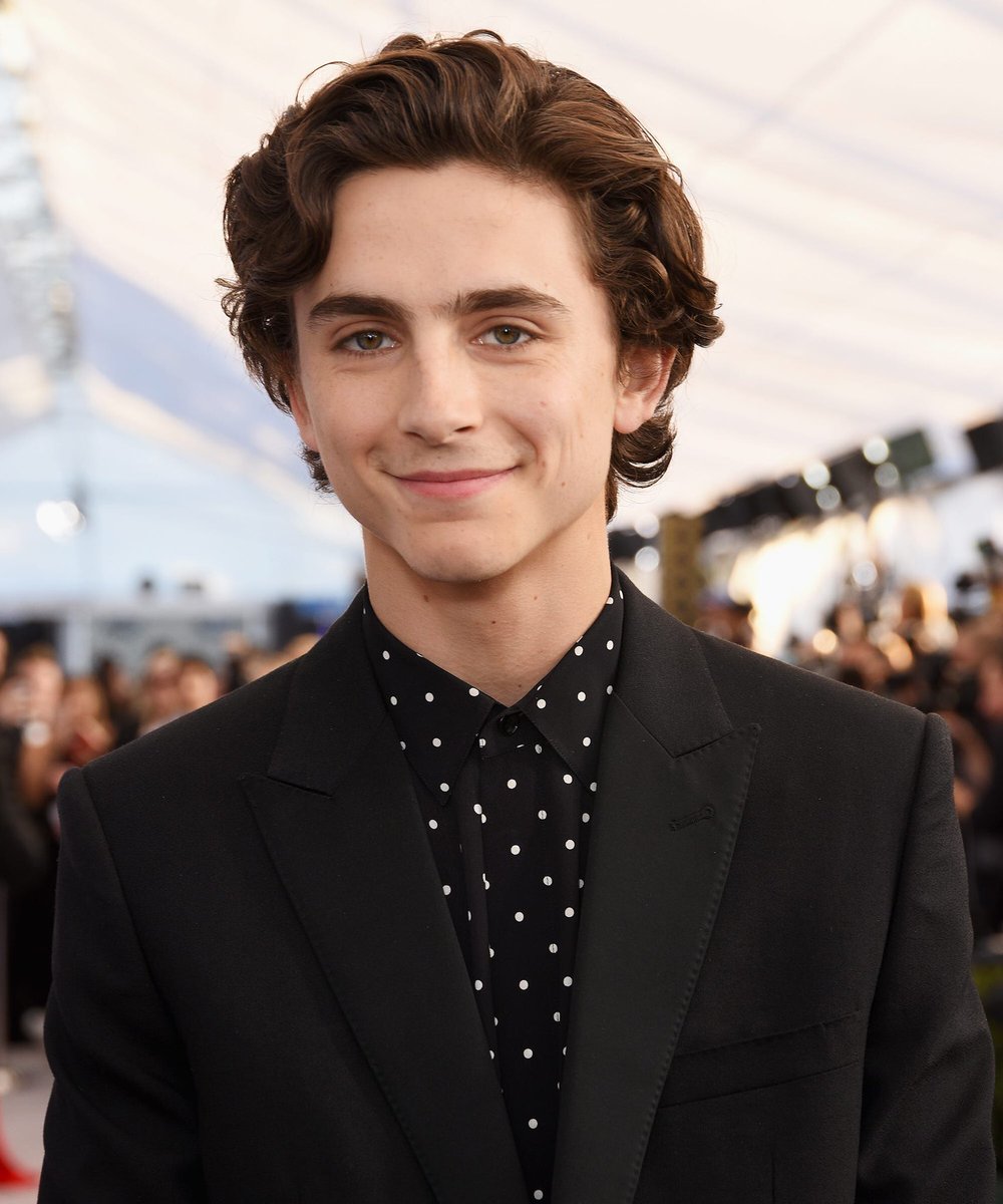 Timothée chalamet making this soft ass smile𝒶 𝓉𝒽𝓇𝑒𝒶𝒹: