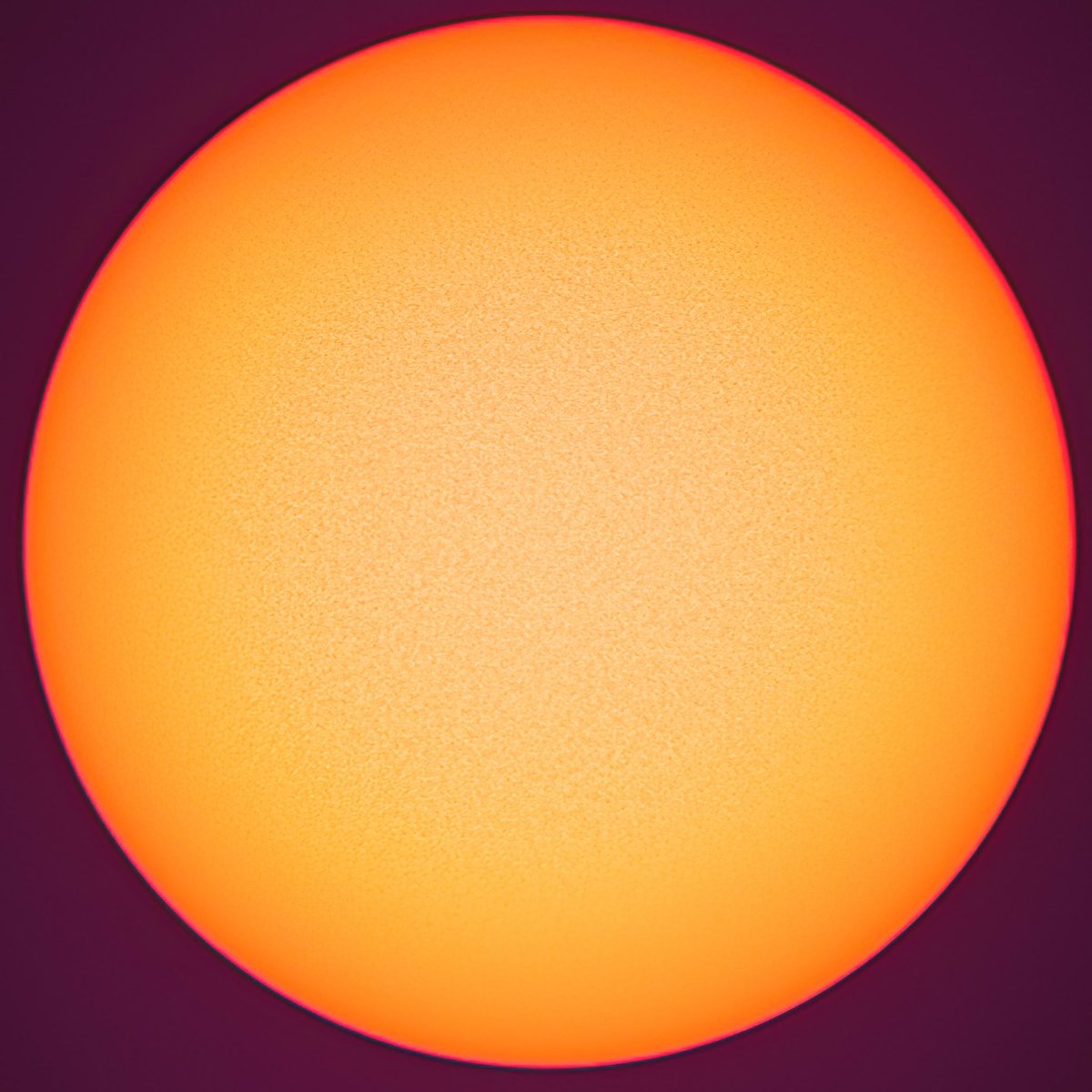 AndresJonesSJ's tweet photo. El sol desde casa.
El centro de nuestro sistema solar, una Estrellas más en la gran Vía Láctea. ————————————————-
#sunsetphotography #sun #suncolor #sol #astrophotography #astrophoto https://t.co/PmIect3JLN