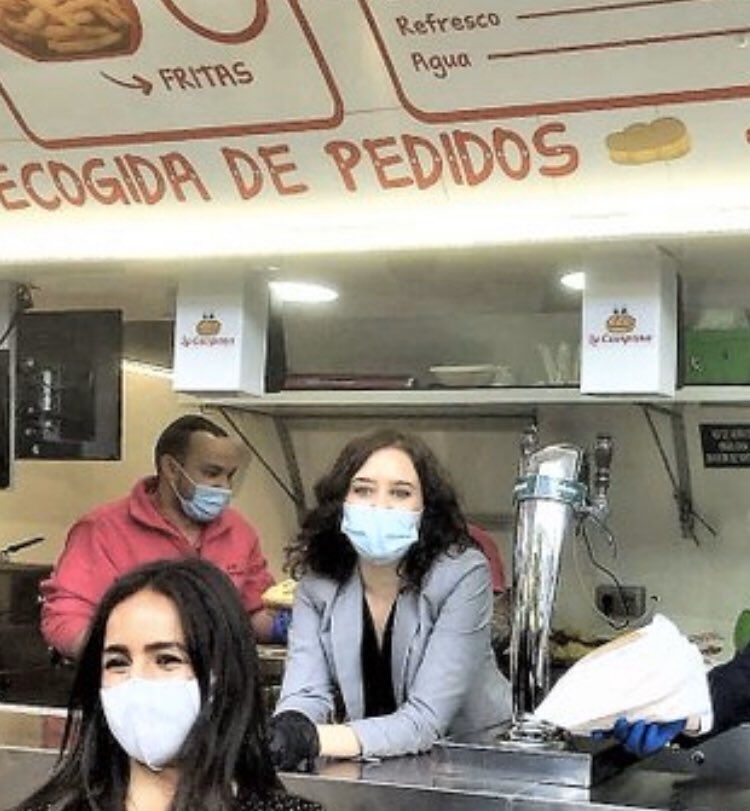 carlossmato's tweet photo. Lo mismo te interpreta a Bernarda Alba, que te vende unos bocadillos en IFEMA.
El único papel que no es capaz de hacer es el de Presidenta de la Comunidad de Madrid 🤷🏽‍♂️ https://t.co/6TVAu8dFdQ