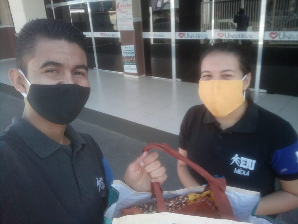 CleversonGiova3's tweet photo. @EliteUniversal

Missão#5 (Agindo com Solidariedade)

Fizemos a arrecadação de alimentos para amparar as famílias que estão passando por dificuldades financeiras por essa situação delicada de nosso país.

#EliteUniversal #SouELT #ELTNãoDáDesculpa
@Vinycius_Surian https://t.co/lx2LSvOYzr