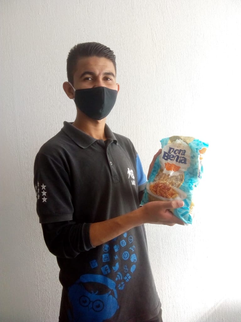 CleversonGiova3's tweet photo. @EliteUniversal

Missão#5 (Agindo com Solidariedade)

Fizemos a arrecadação de alimentos para amparar as famílias que estão passando por dificuldades financeiras por essa situação delicada de nosso país.

#EliteUniversal #SouELT #ELTNãoDáDesculpa
@Vinycius_Surian https://t.co/lx2LSvOYzr