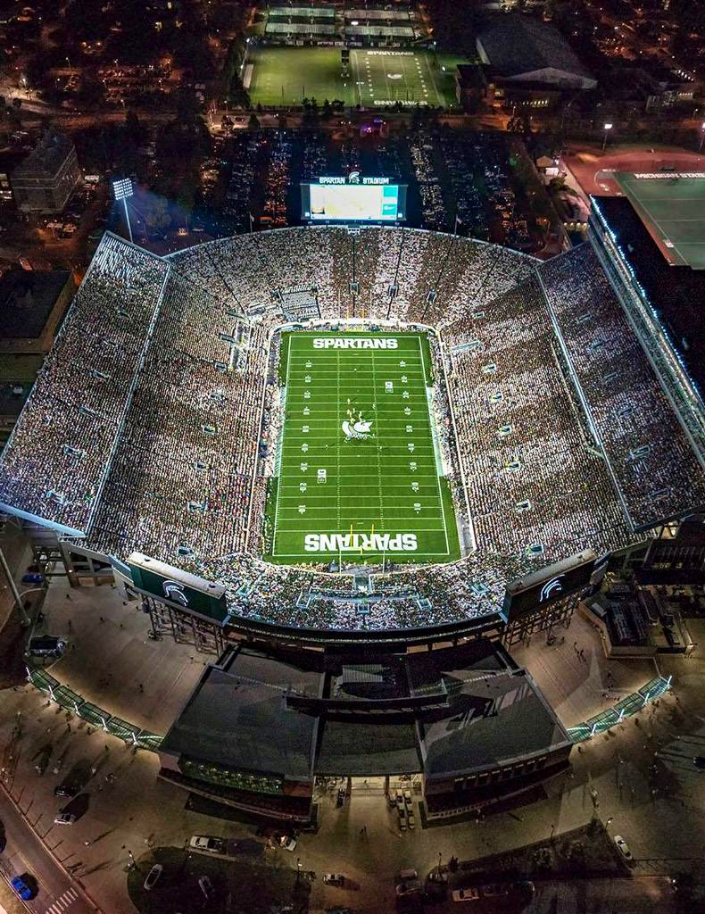 CarsenRyan's tweet image. Grateful to Coach Gilmore @Coach_TGilmore for the scholarship offer to play football at Michigan State University. @MSU_Football 
#GoGreen @T_BirdFootball #B1RDGANG #UnfinishedBusiness #MILEWR #LevelUp #UncleRay