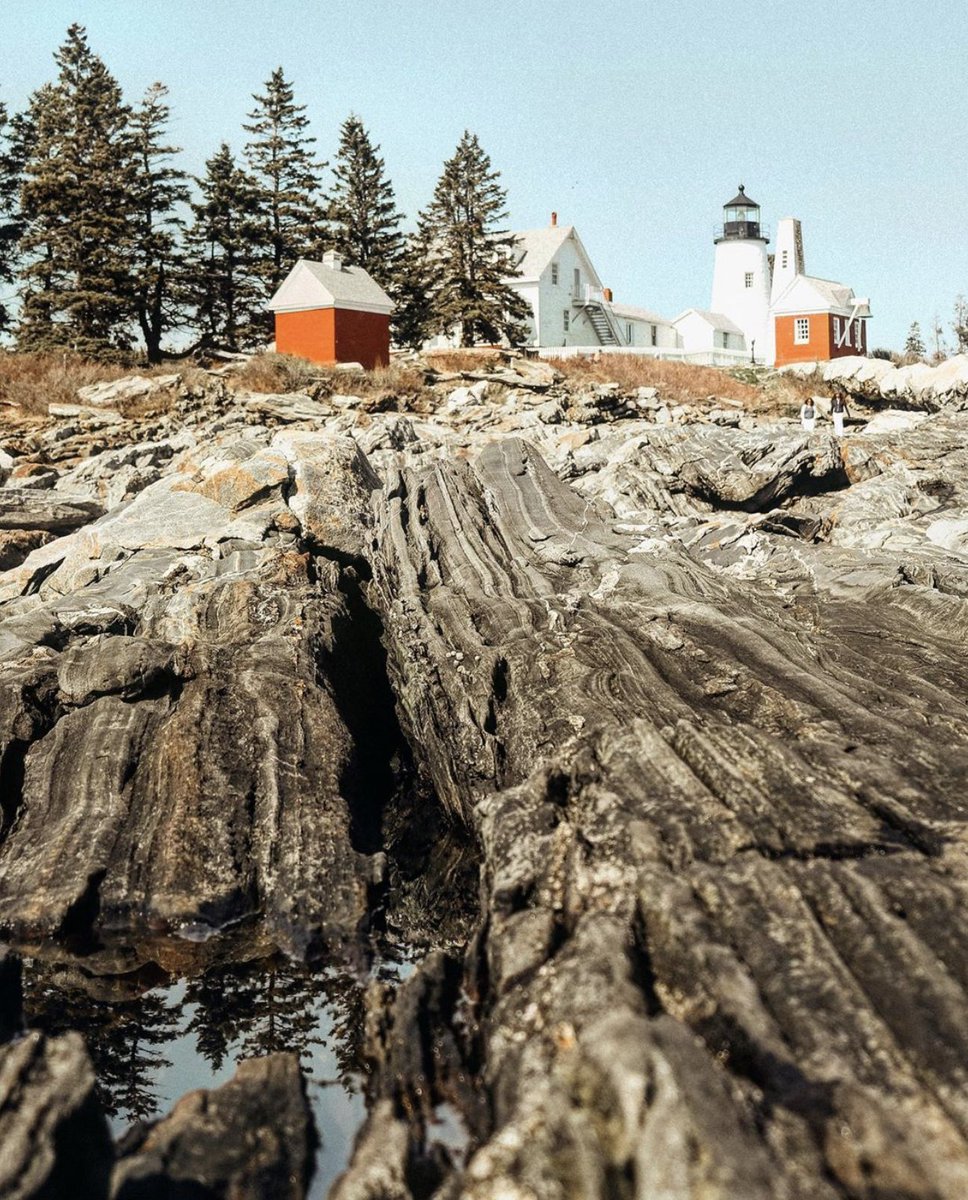 Rocky coast views. 🌊 #MaineThing #SpiritOfTravel #nttw20

📸 via Instagram: joialynne
📍: Pemaquid Point Lighthouse