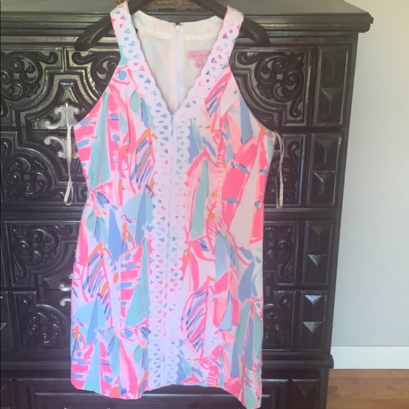FabFunemployed's tweet image. So good I had to share! Check out all the items I&apos;m loving on @Poshmarkapp #poshmark #fashion #style #shopmycloset #lillypulitzer: posh.mk/GXYJzlmlm6