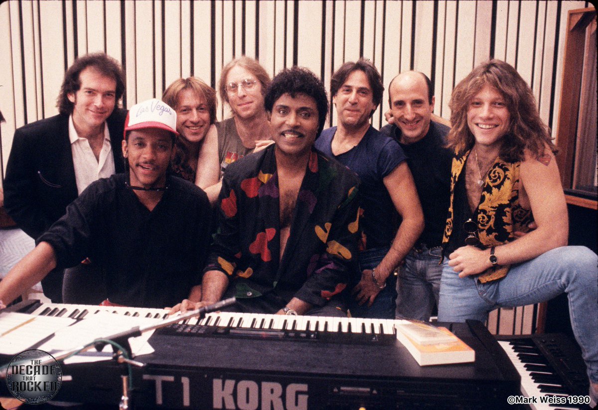 AronoffOFFICIAL's tweet image. Little Richard thank you for everything you have created and given us. You inspired and still inspire!  Jon Bon Jovi “ Blaze of Glory” session. #rocknroll #rocknrollstyle #rocknrollmusic @TAMAofficial @zildjiancompany @vicfirth @evansdrumheads @humesandberg