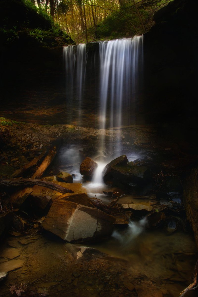 JRWPhotographer's tweet photo. I'm really happy with how this came out #waterfalls #ohiowaterfalls #ohioodnr #ohio #ohiophotography #naturalohio #myohioadventure #ohiofinditthere #ohioexplored #onlyinohio #letsroamohio #inspiredbyohio #hikeohio #roamohio #ohionature #discoverohio #bestofthebuckeyestate #canon https://t.co/1eO4Gad22W
