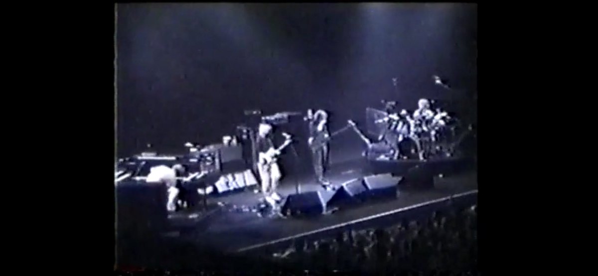 _dennis_system's tweet image. Phish video stream #57! 11/8/98 UIC night 2 starts in 50 minutes. cytu.be/r/drbjr320
 #fall98 #phishvideoproject