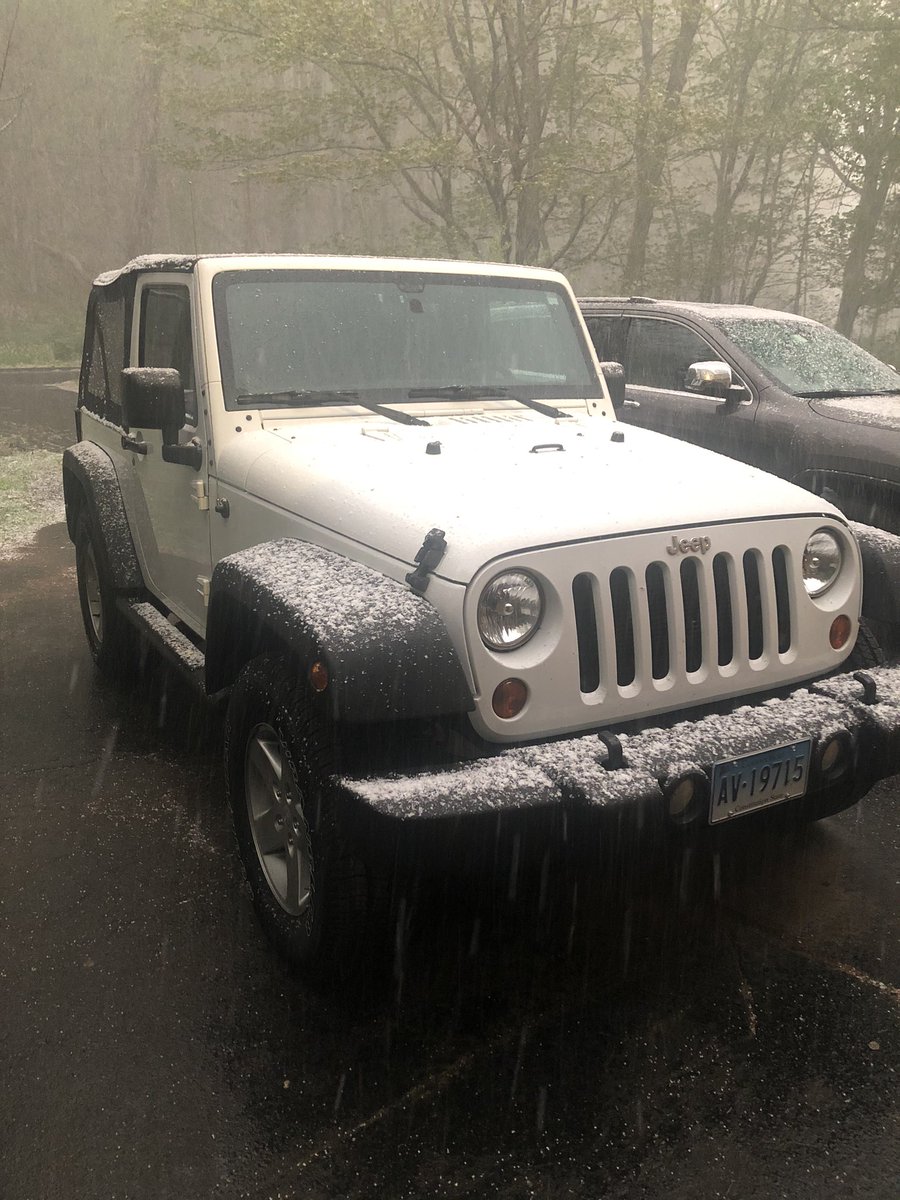 bobmaxon's tweet photo. Keep on snowing! https://t.co/WizMqo5CQK
