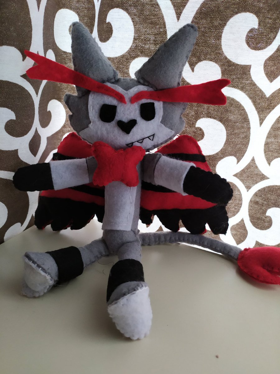 Pequeño peluche de Husk ✨
#HazbinHotelHusk #hazbinhotel #HazbinHotel