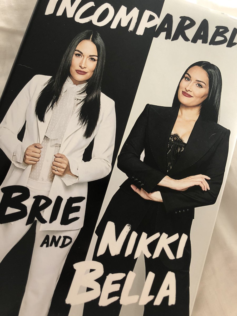Lindseyr4's tweet photo. @BellaTwins obsessed! https://t.co/SZBN5esNlX