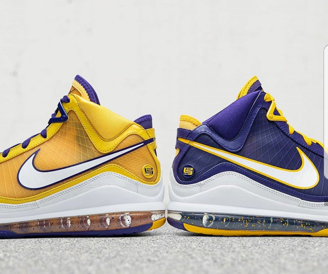 Aj3Report's tweet photo. Sneakerhead Saturday. Nike LeBron 7 "Lakers". #lebron7 #lebronjames #brongang #bringoutdabrons #nikelebron #lebronvii #witnessmysoles #lebron7mediaday #sneakercollection #sneakergallery #kickgamecray #nikebasketballshoes
https://t.co/yPzXMPCV7W https://t.co/XdRFwqd797