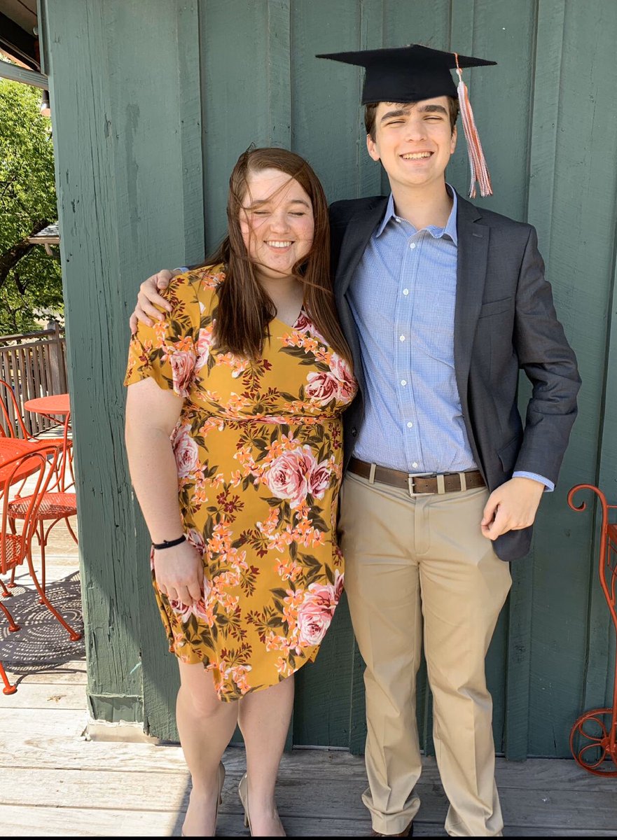 Graciella23's tweet photo. Some of my favorite peeps are now UT Alums. UT would not have been UT without them. Congrats, I am so proud of y’all 😍🧡 #VFLs #UTKGrad https://t.co/XPgU704zS4