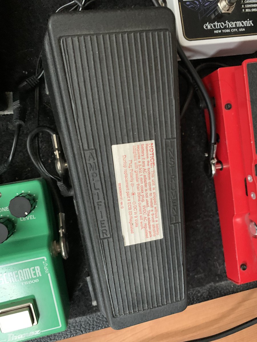 Latas's tweet photo. @GuitarGear Crybaby https://t.co/lCIErU8hjf
