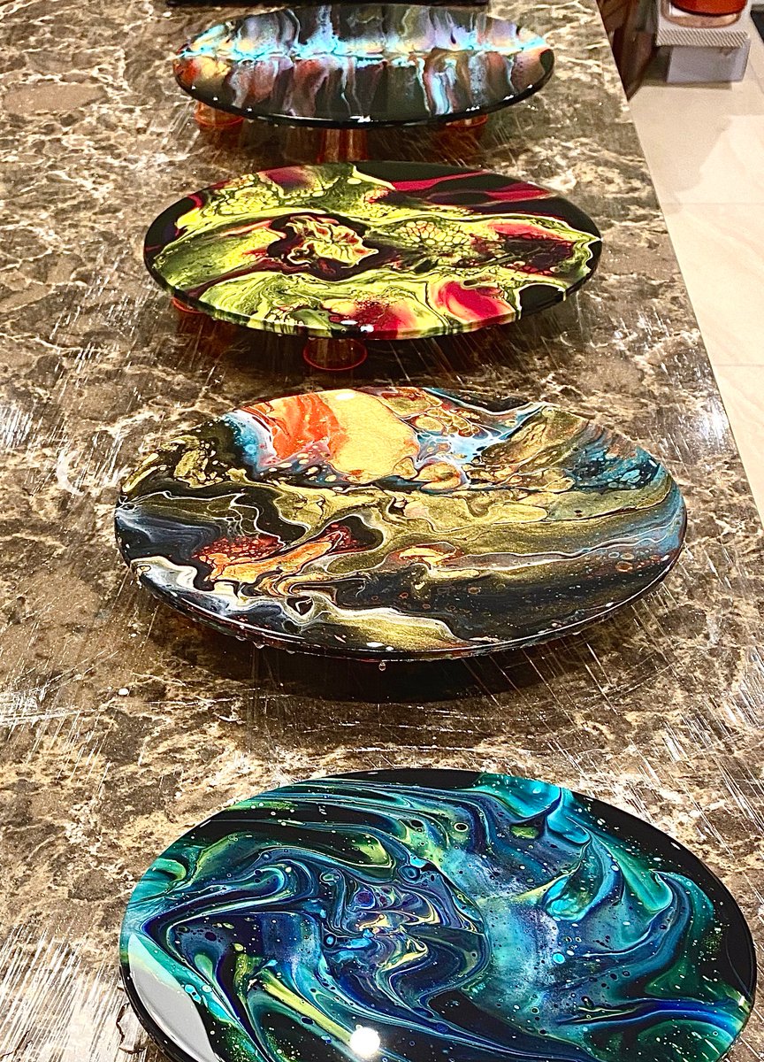 DouglasTilly's tweet photo. It's resin time! I just love this stage! 😍

#visualsensecrafts #artresin #paintpouring #paintpour #paintpouringart https://t.co/7AV9ojuyJa