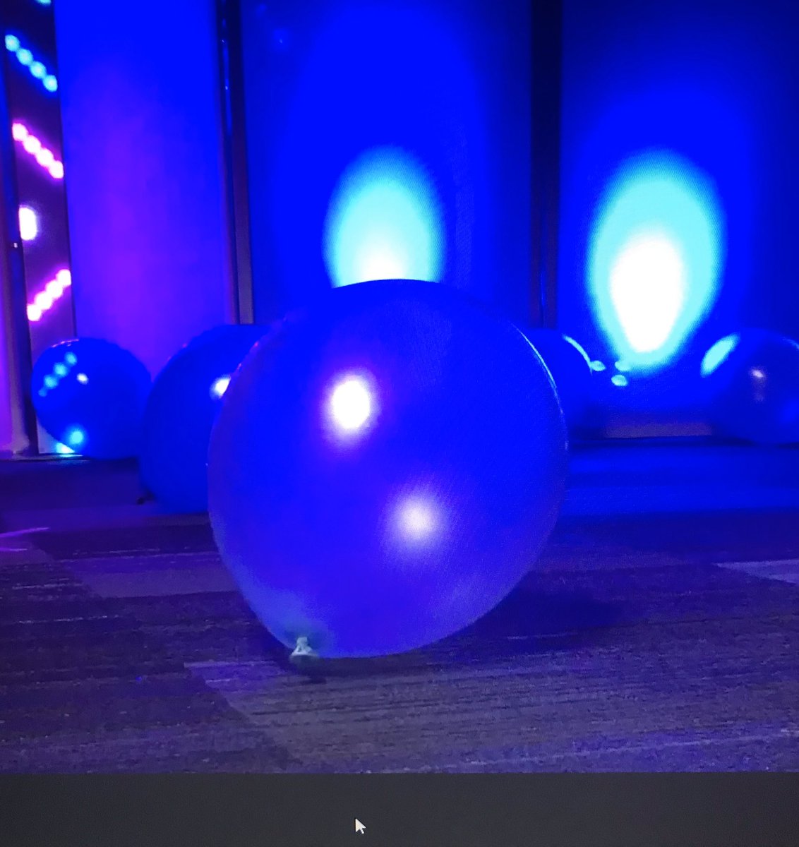 walterjengel's tweet photo. #sadballoon #helphimout #hedidntdonothin #virtualprom2020 https://t.co/Zl60vh74mF