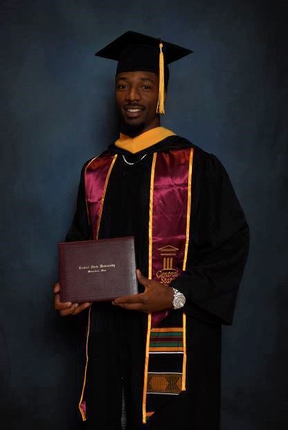 tjsaffold23's tweet photo. Thank you CSU๐@CentralState87 Officially an Alumna of the Central State University ๐จ๐พโ๐To proud of myself. Your boy beat the odds fr.
First generation โ
Bachelors Degreeโ
Finished with a 3.7โ
Football Team captain โ
Two3 outโ๐พ https://t.co/dx7EV2VmAF