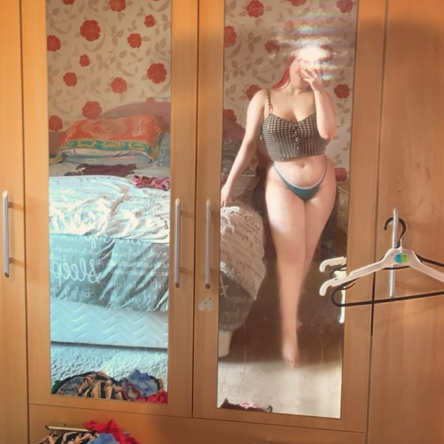 PerksOfABxtch's tweet photo. @SageGoddessBae New to this game. So please help a newbie out ;) 
https://t.co/nMSQB34CNo https://t.co/90kFPfmfRu