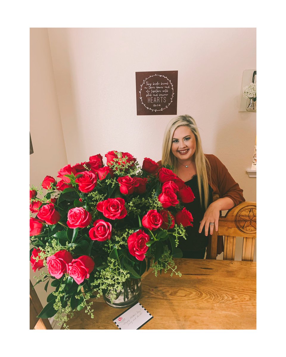 jadebrooksstone's tweet photo. Special delivery! 4 dozen beautiful long-stem roses... Hubby kept with tradition this year.. One dozen for each year I’ve been a mommy! ❤️ @dougstonetour https://t.co/y48XjeT0vo
