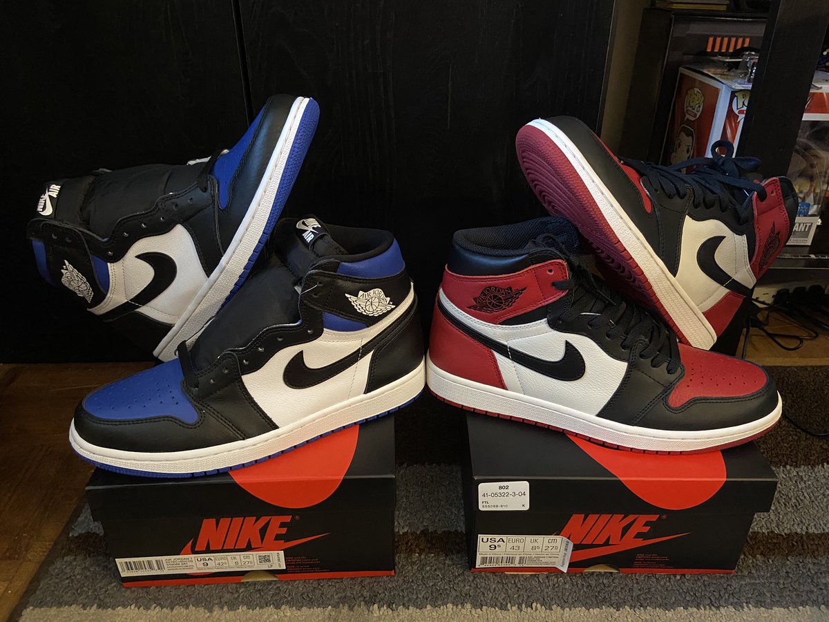 Twin_the_King's tweet photo. ... Lets Get Ready to Rummmmbbleee!.. Royal Toe🟦 vs. BRED Toe🟥 ... who you got?!... 💯🔥🔥🔥 ... #royaltoe #bredtoe #royaltoe1s #bredtoe1s #nike #nikeairjordan #jordan1royal #jordan1bred #complex #complexsneakers #complexkicks #solecollector #solesfetish #sneakerfiend https://t.co/P5d1iMOdUf