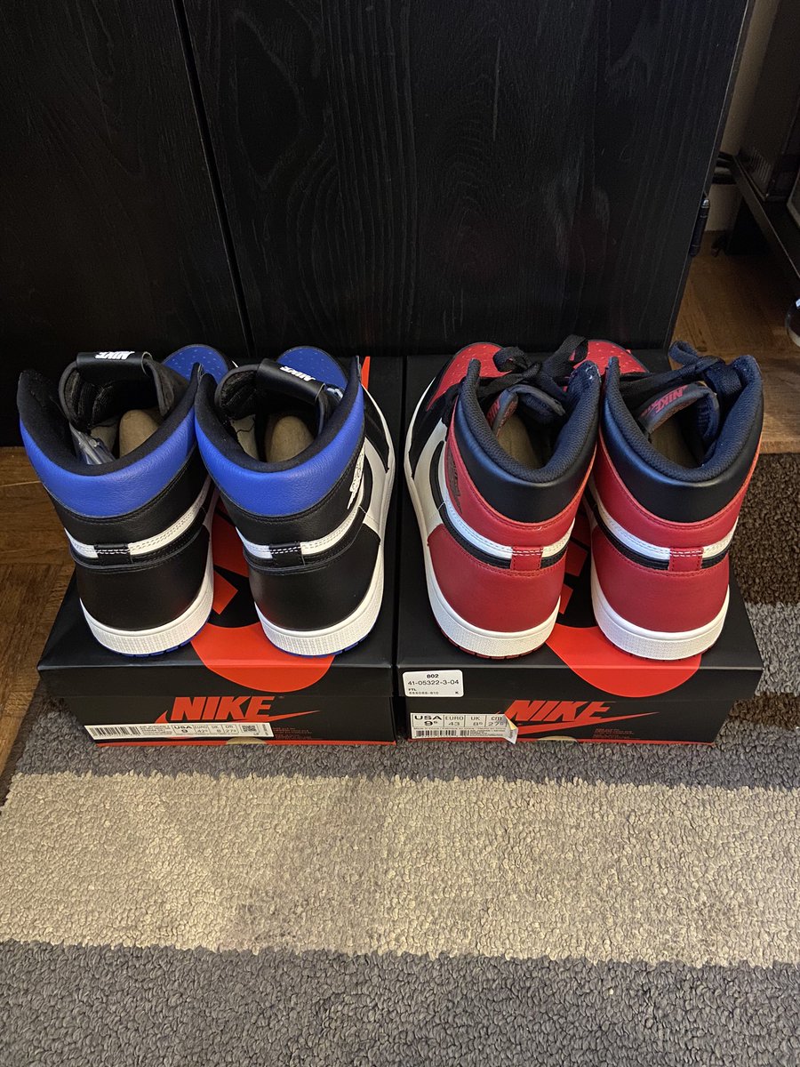 Twin_the_King's tweet photo. ... Lets Get Ready to Rummmmbbleee!.. Royal Toe🟦 vs. BRED Toe🟥 ... who you got?!... 💯🔥🔥🔥 ... #royaltoe #bredtoe #royaltoe1s #bredtoe1s #nike #nikeairjordan #jordan1royal #jordan1bred #complex #complexsneakers #complexkicks #solecollector #solesfetish #sneakerfiend https://t.co/P5d1iMOdUf