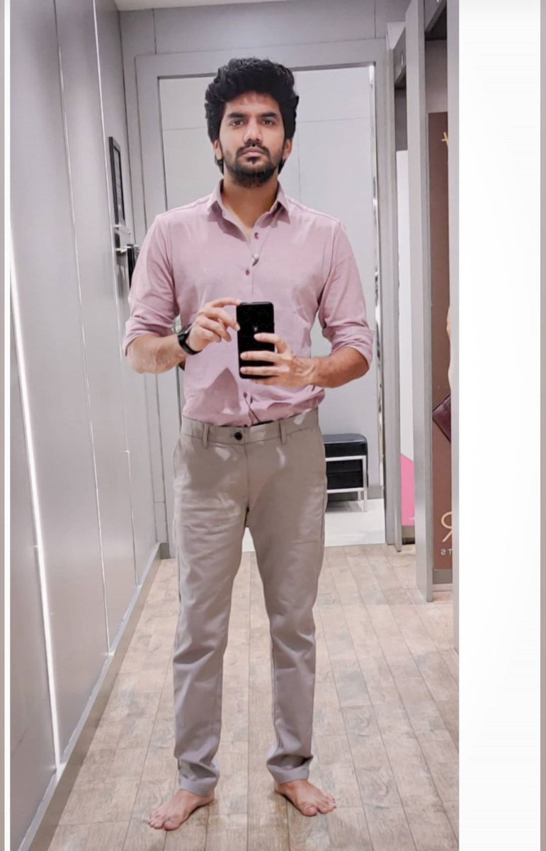 Namma hero and heroine  #Lift movie ku shopping panunapo clickiyathuIthula irunthu onu matum theriuthu padathula rendu perukum ore costume than polaAna  #Kavin itha select panala red  colour shirtIthu summa trail  #AmrithaAiyer ku ithu than pola  #WaitingforLift