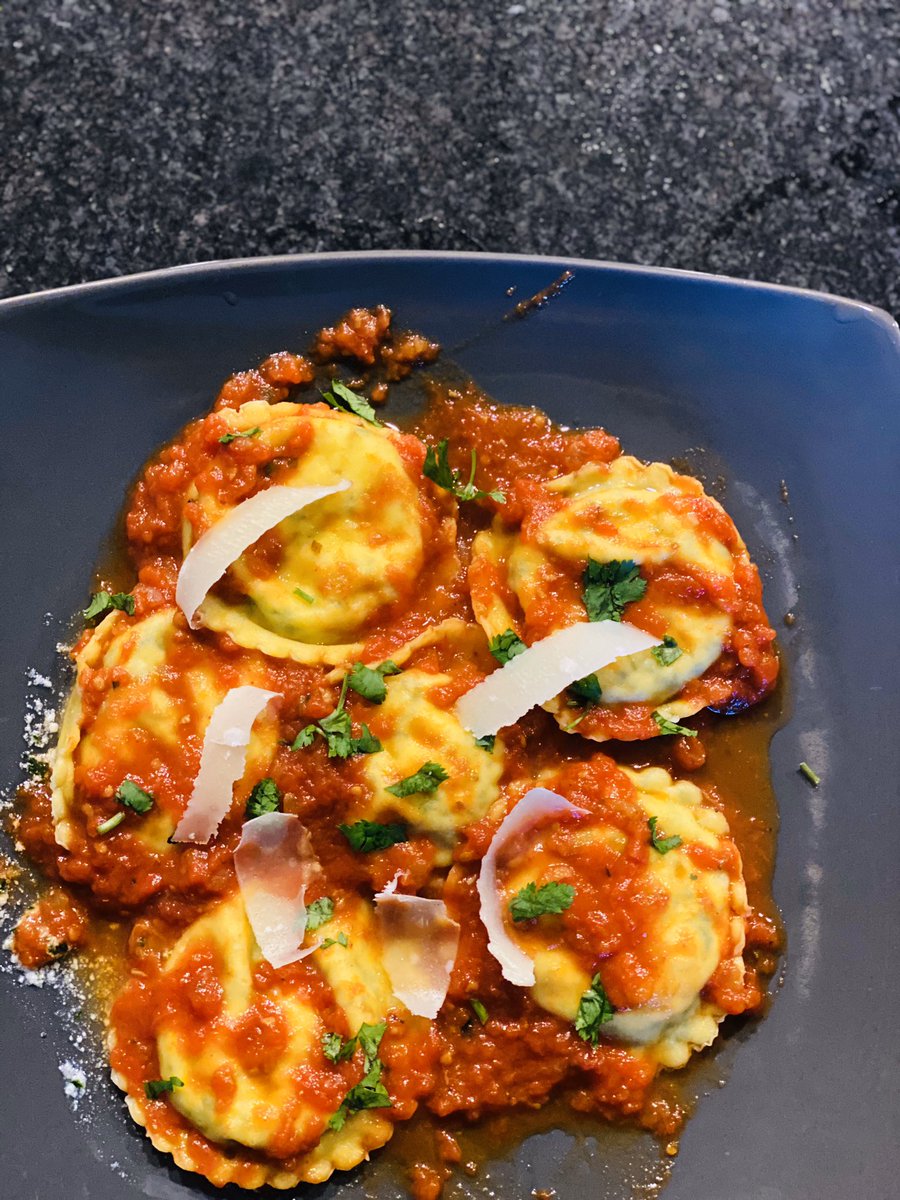 jenningsmc's tweet photo. Great cook at home meal @monteverdechi @chefsarahjayne https://t.co/z0tdH1fCws